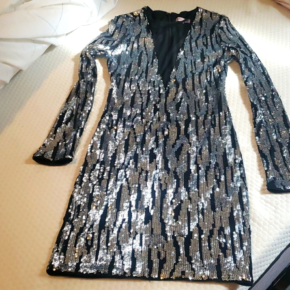 Black night dress